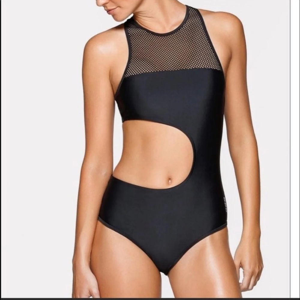 Lorna Jane body suit M/L
